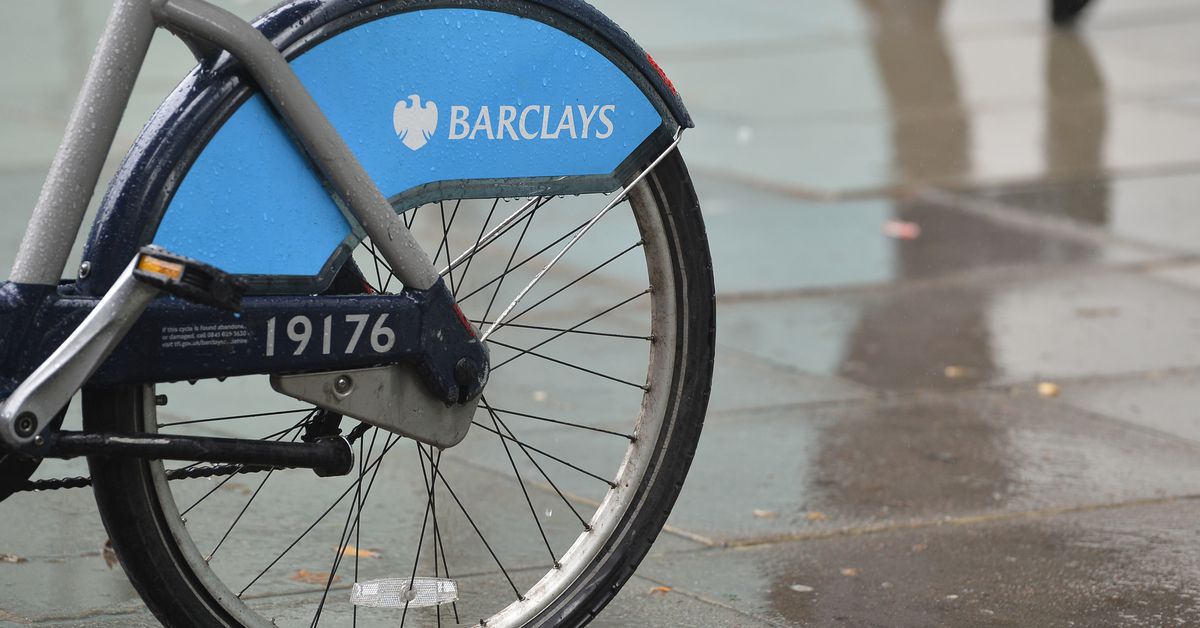 Jefferies hires senior bankers for financials investment banking -memo