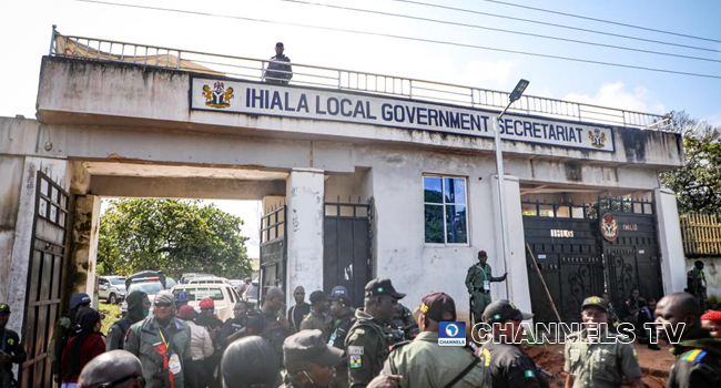 LIVE UPDATES: INEC Deploys Ad-hoc Staff, Materials To Ihiala LGA In Anambra Amid Tight Security