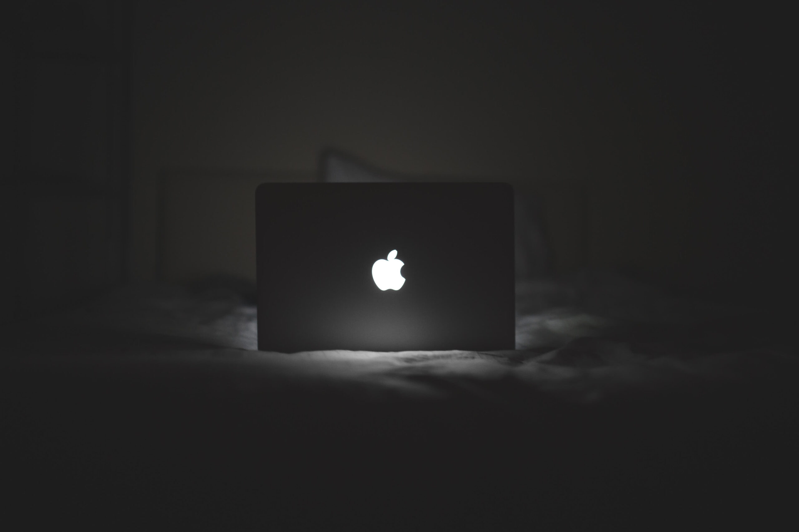 Hong Kong cyberattack reveals that Apple favors latest OS versions for security updates