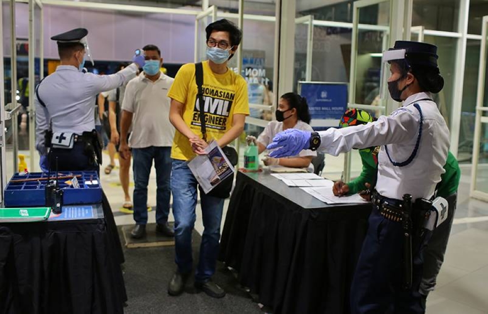 Malls told to deploy more security guards