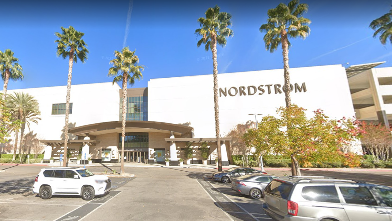 LA thieves attack security guard in California's latest smash-and-grab