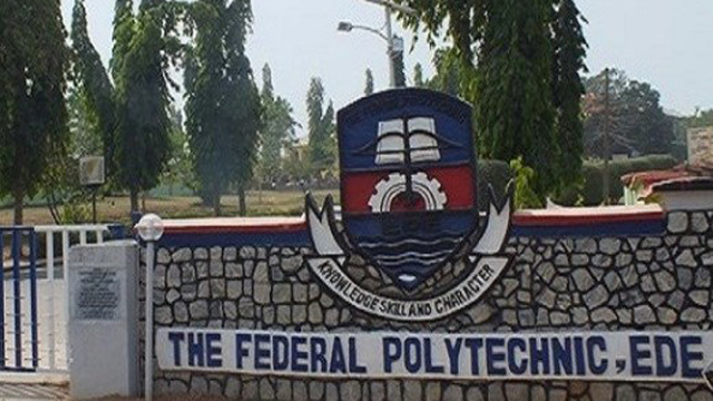Student Cultists In Nigerian Polytechnic Defy Security Agencies, Take Photos In Front Of School Building