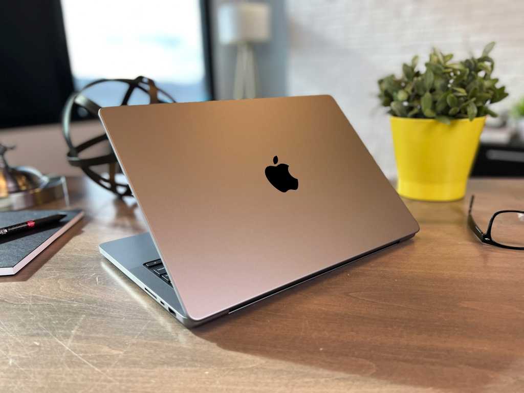 Save $100 on the 16-inch MacBook Pro in early Cyber Monday sale