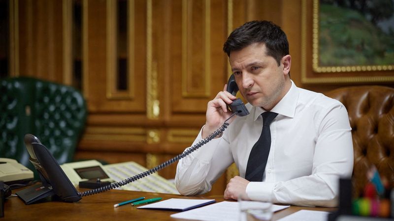 Ukrainian president does not exclude referendum on Crimea and Donbass