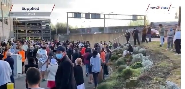 News24.com | WATCH | Fire alarm causes chaos at UK quarantine hotel, fed-up travellers from SA demand money back