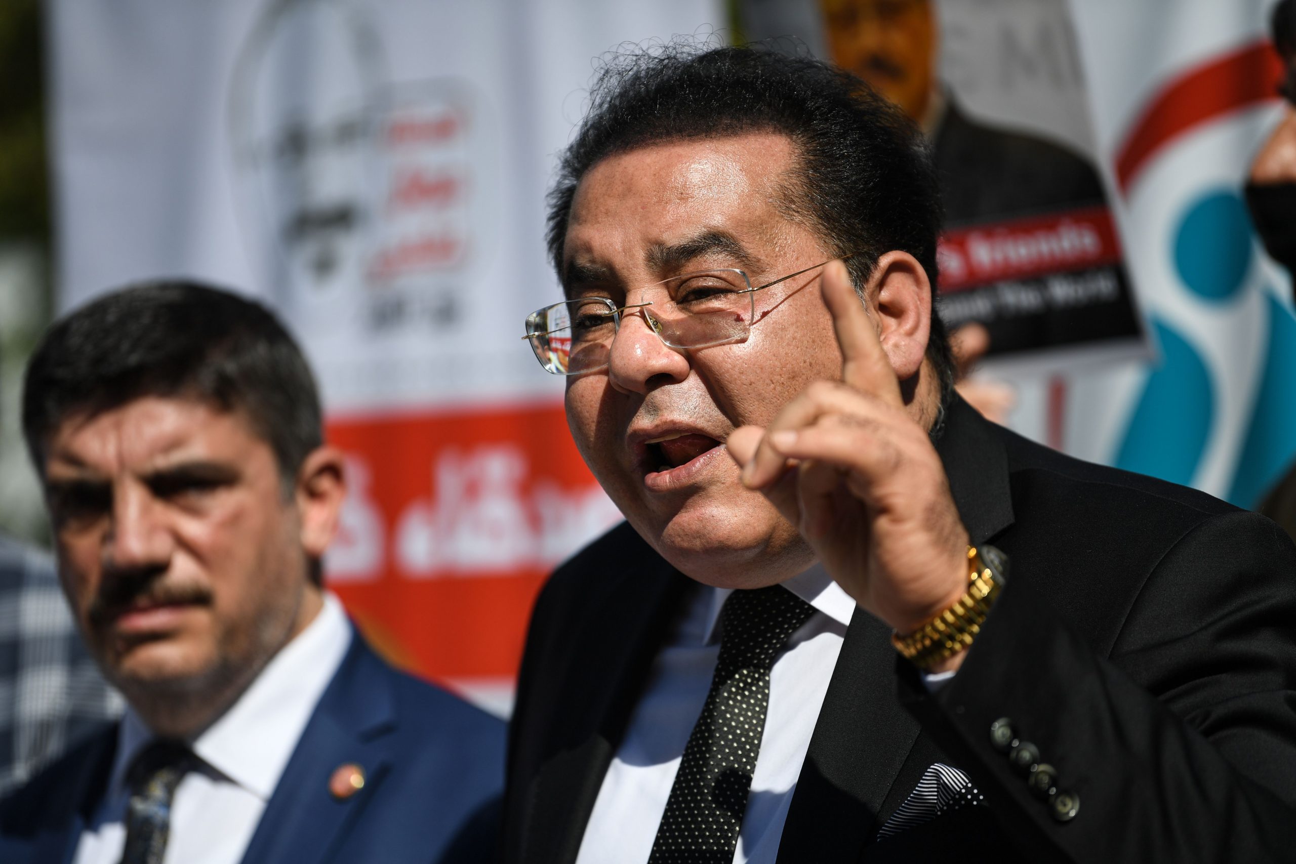Egyptian Politician Hacked by 2 Government Hacking Groups, Researchers Say