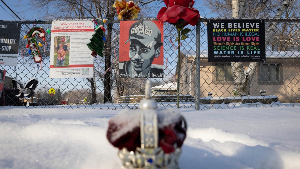 Kim Potter trial, US schools beef up security, Kansas fire threat: 5 things to know Friday