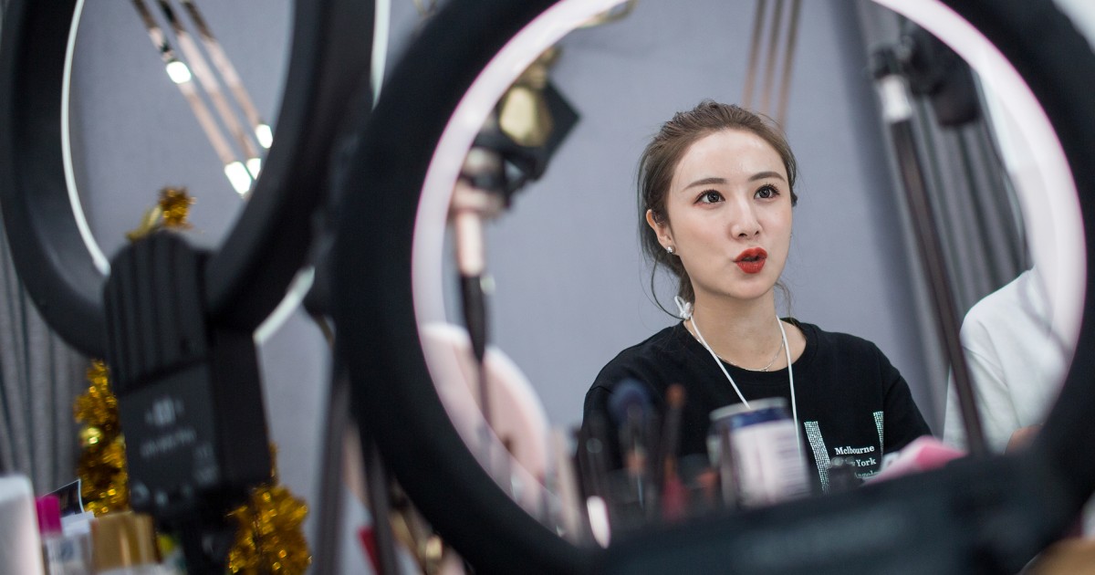 China tells celebrities, livestreamers to report tax-related crimes before 2022