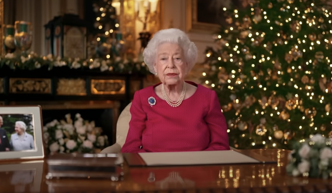 Windsor Castle Security Breached By Armed Intruder As Queen Celebrates Christmas Inside