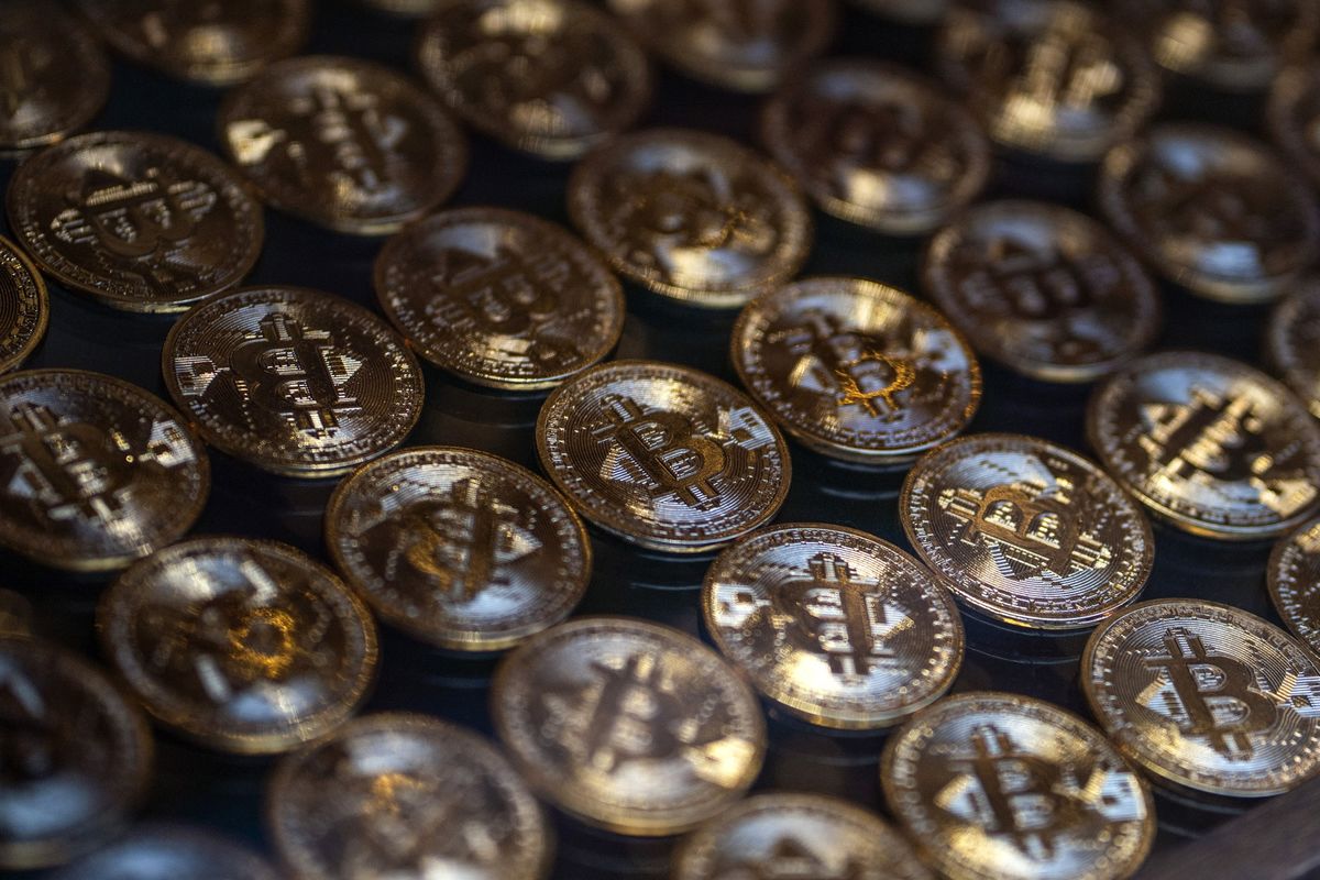 Billionaires Embracing Crypto in Case Money ‘Goes to Hell’…