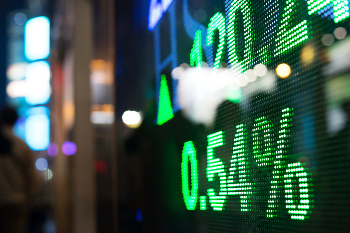Cramer’s Mad Money Recap 1/24: JPMorgan Chase, Netflix, Kohl’s