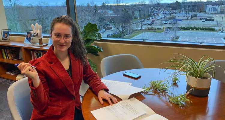 Clark County woman raises money for new scholarship at Boise State