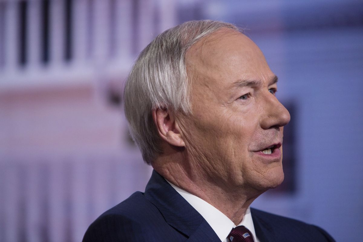 GOP’s Hutchinson Tells Governors to Shun 2020 Vote Fraud Claims