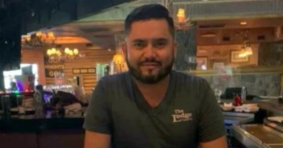 Las Vegas bartender robbed at gunpoint was forced to repay bosses for stolen money, lawsuit says
