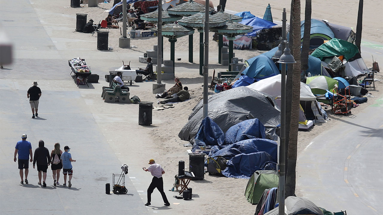 Venice Beach residents blast Los Angeles officials over crime, homeless encampment safety concerns