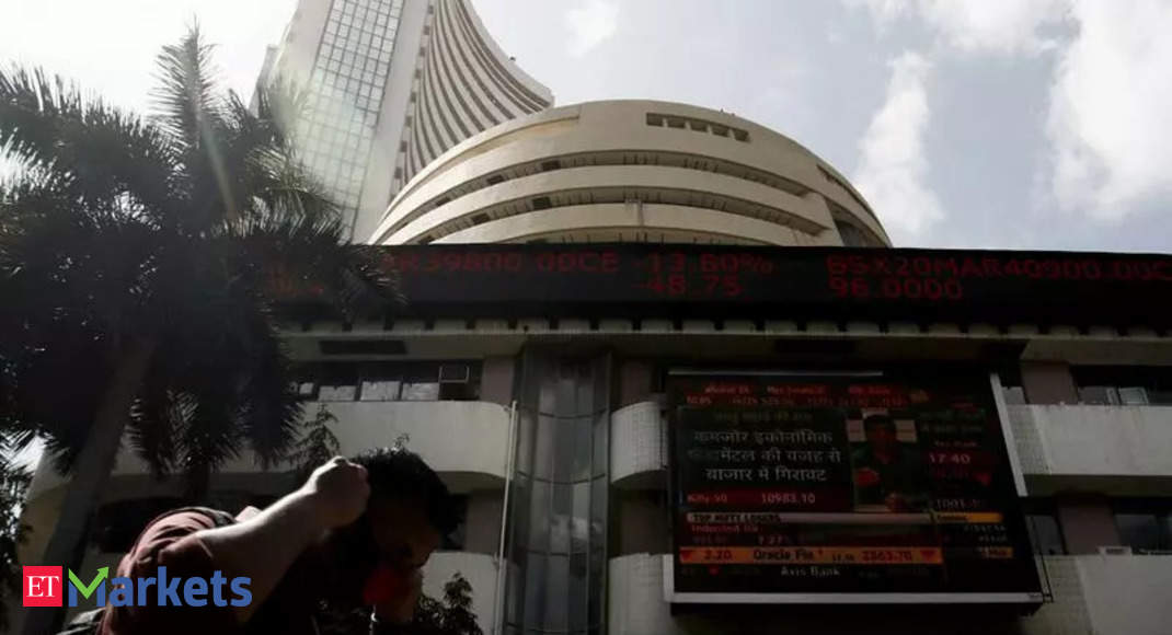 Max Financial shares rise 0.11% as Sensex climbs
