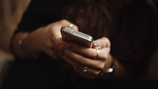 Irish woman, 65, loses €35k in ‘Tinder Swindler’ scam as gardaí warn of romance fraud