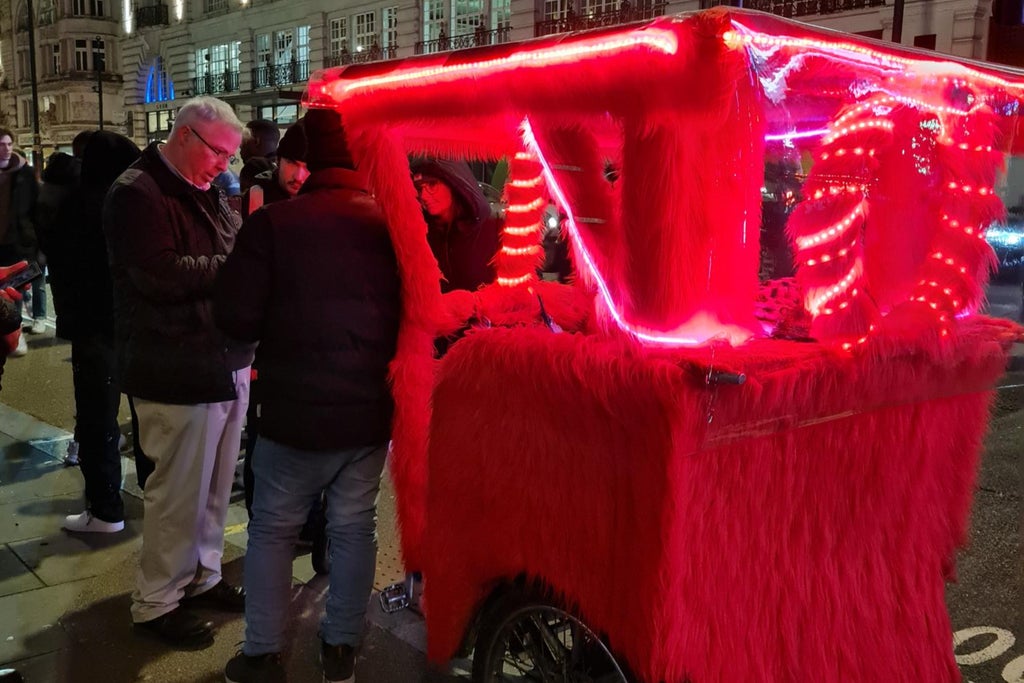 Pedicab operator ordered to return money after charging £180 for three-minute journey