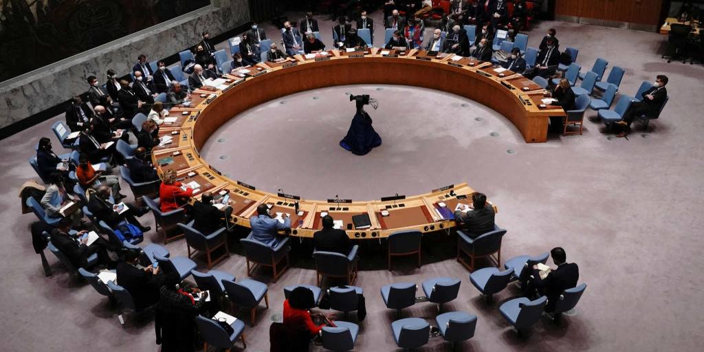 Ukraine latest: Russia blocks U.N. Security Council resolution; China, India abstain