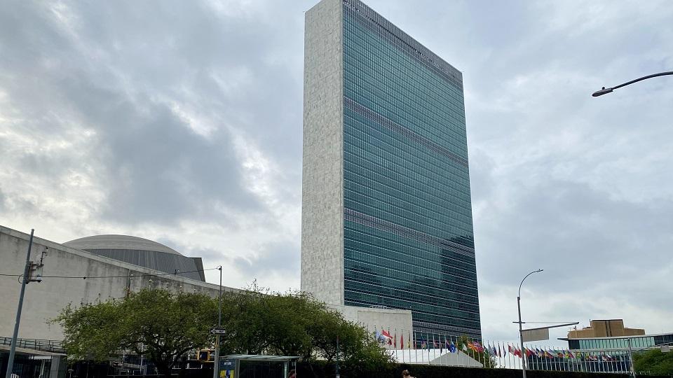 US expels 12 Russian UN diplomats over security concerns