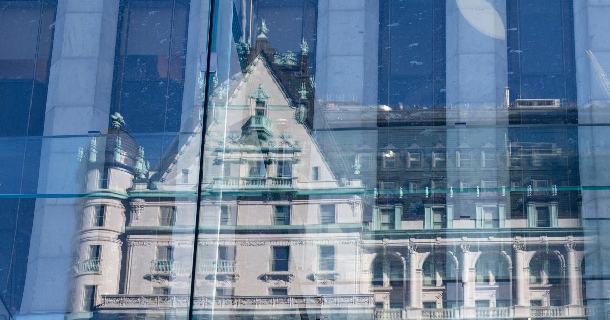 Russian money flows through U.S. real estate