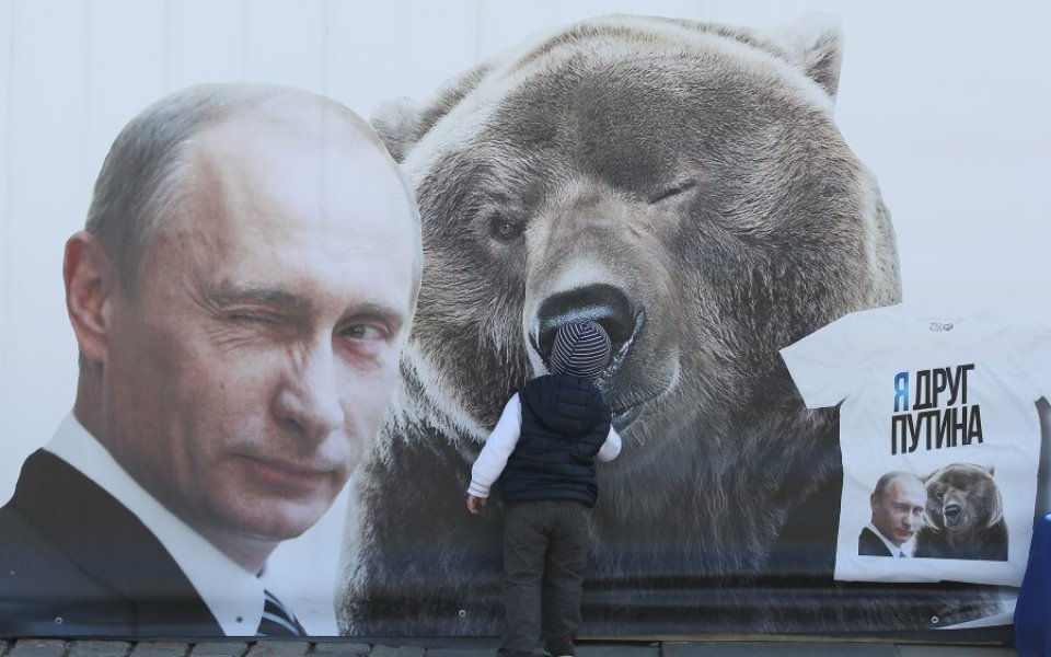 Chaos at the Kremlin: Isolated Putin detains senior FSB security chiefs while third Russian general is killed in Ukraine