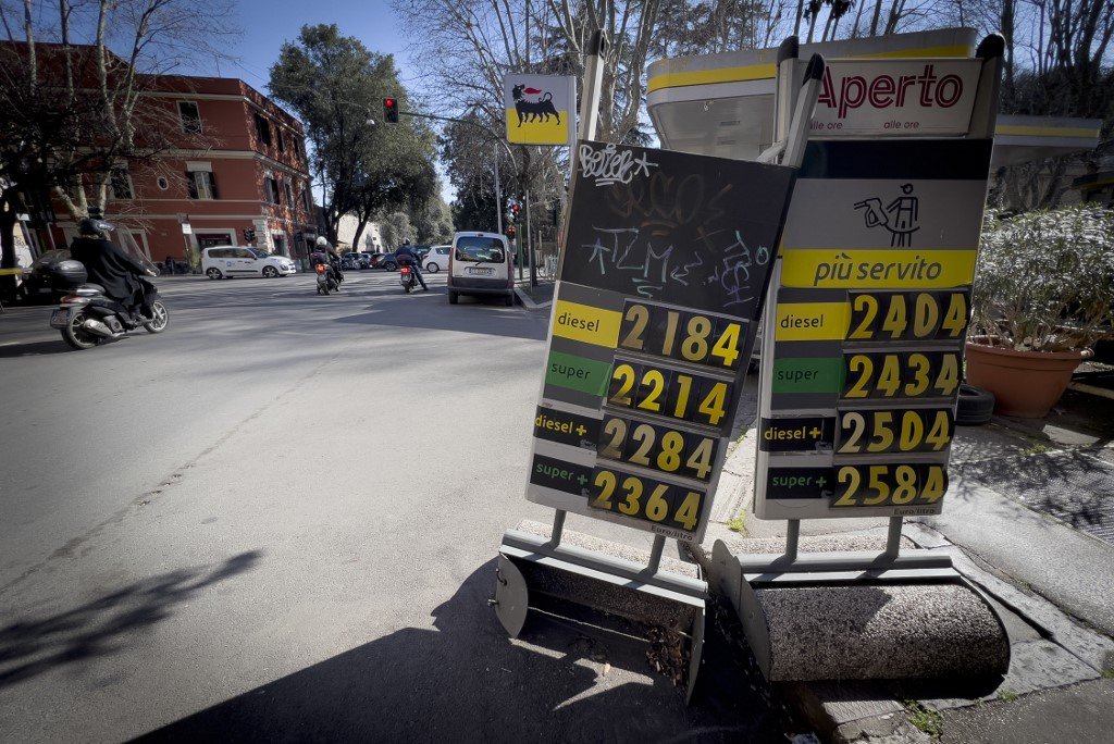 EXPLAINED: How to save money on your fuel in Italy